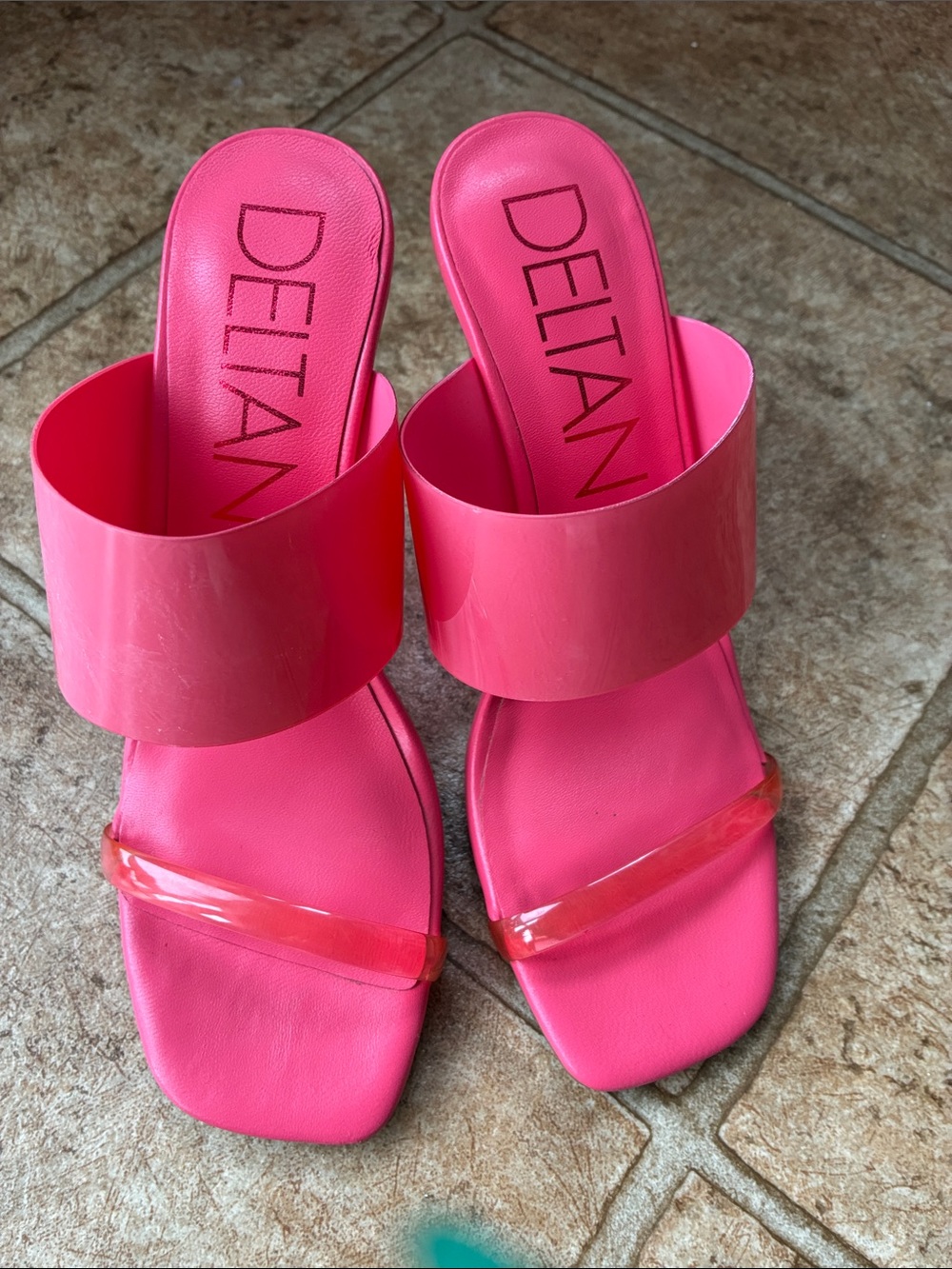 Deltan Emmie Women’s Vinyl Wedge Dress Sandals Size 7- Clear/Neon Pink